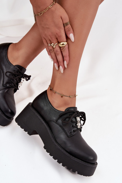 chaussures FémininPrzypinką Eko Peau couleur noire Laurea chaussures FémininPrzypinką Eko Peau couleur noire Laurea