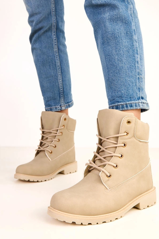 Beige werkschoenen met matte... Beige werkschoenen met matte...