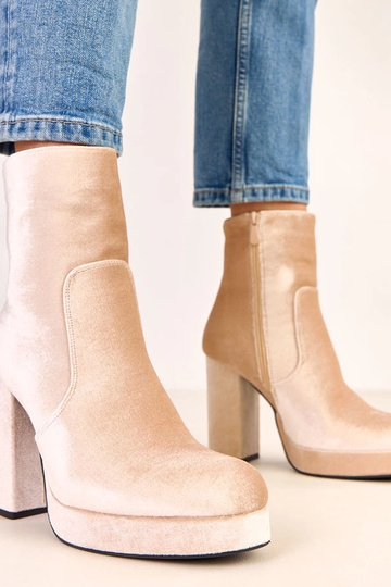 Bottines beiges à talon épais avec finition brillante Asanda