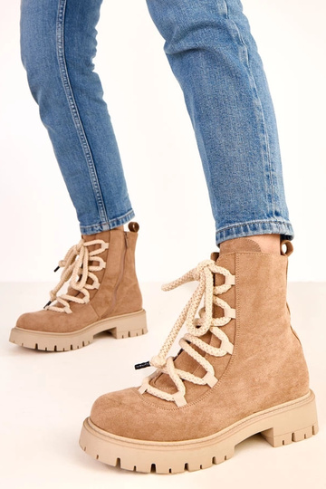 Beige enkellaarsjes met... 2