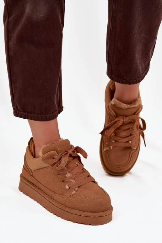 Chaussures modèle baskets Féminin réchauffer avec de la fourrure à l intérieur marron Cyrissa Chaussures modèle baskets Féminin réchauffer avec de la fourrure à l intérieur marron Cyrissa