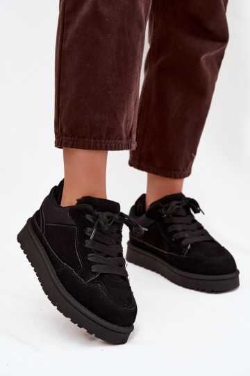 Chaussures modèle baskets Féminin réchauffer avec de la fourrure à l intérieur couleur noire Cyrissa