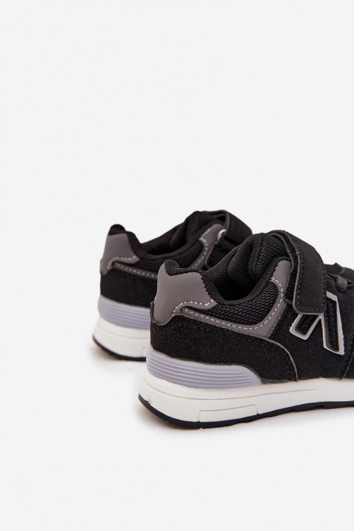 baskets Chaussures modèle baskets Puéril avec attaches adhésives couleur noire Galisse baskets Chaussures modèle baskets Puéril avec attaches adhésives couleur noire Galisse