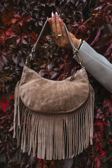Sac en suédine sable foncé avec franges Aurelisse 2