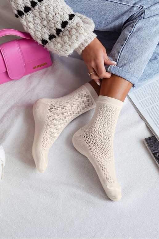 Socken Feminin mit durchbrochenen Elementen elfenbeinfarbe Socken Feminin mit durchbrochenen Elementen elfenbeinfarbe