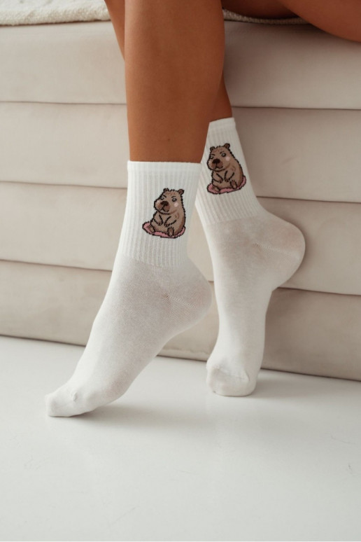 Chaussettes Féminin BaÀełniane Siedząca Kapibara couleur ivoire Chaussettes Féminin BaÀełniane Siedząca Kapibara couleur ivoire