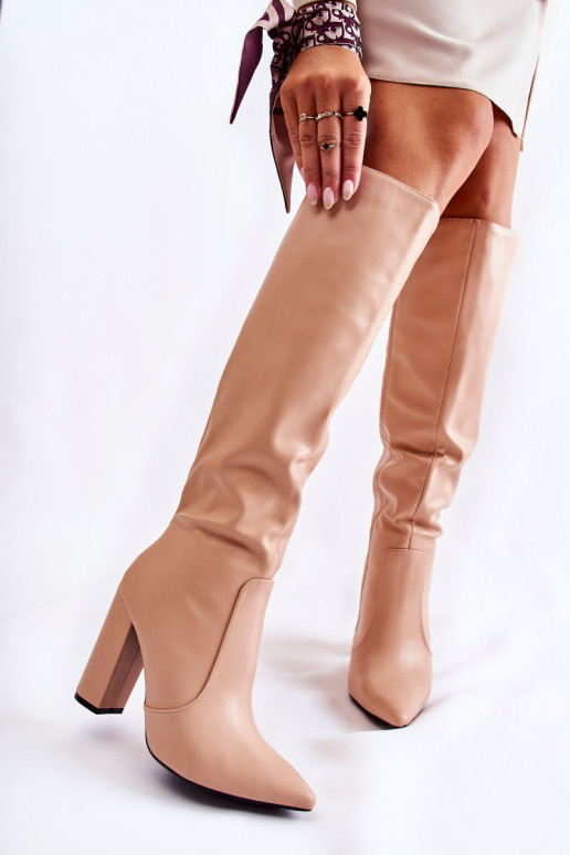 Modèle classique bottes avec des talons Nude Il fautyra