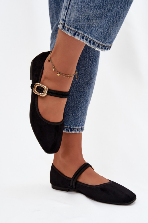 Ballerines avec des sangles I Złotą avec boucles en daim écologiqueoÀe couleur noire Adelora