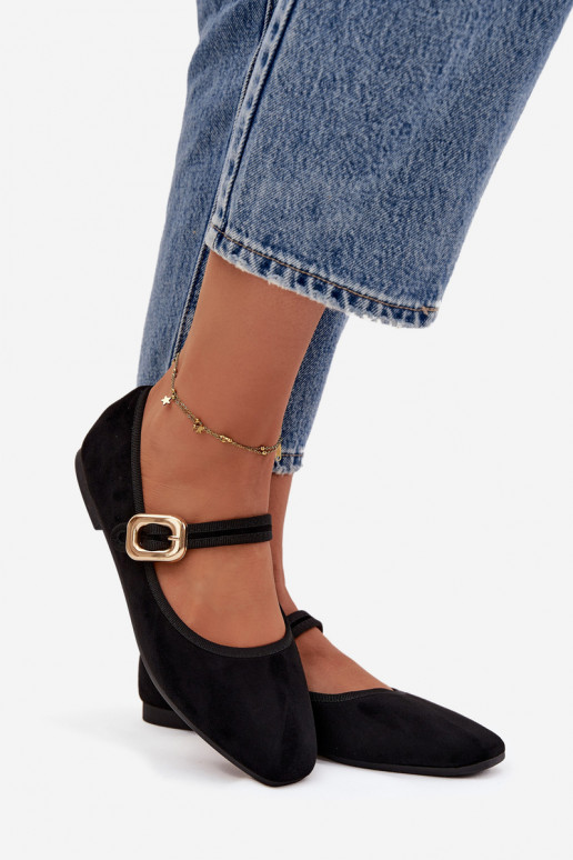 Ballerines avec des sangles I Złotą avec boucles en daim écologiqueoÀe couleur noire Adelora