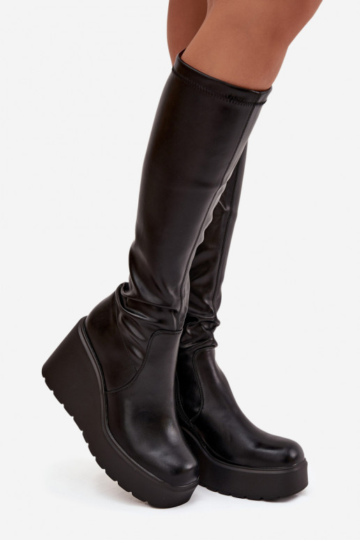 bottes pour femmes Sur un coin couleur noire Terisse