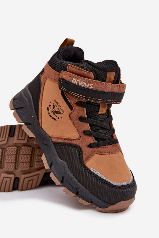 INinterlaarzen Trekken Kinderen met zelfklevende bevestigingsmiddelen opInarmen bruine kleur Miravie