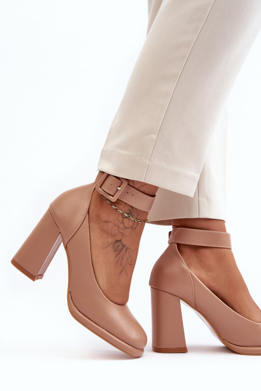 Schuhe mit Absätzen mit Schnallen Beige Idovana