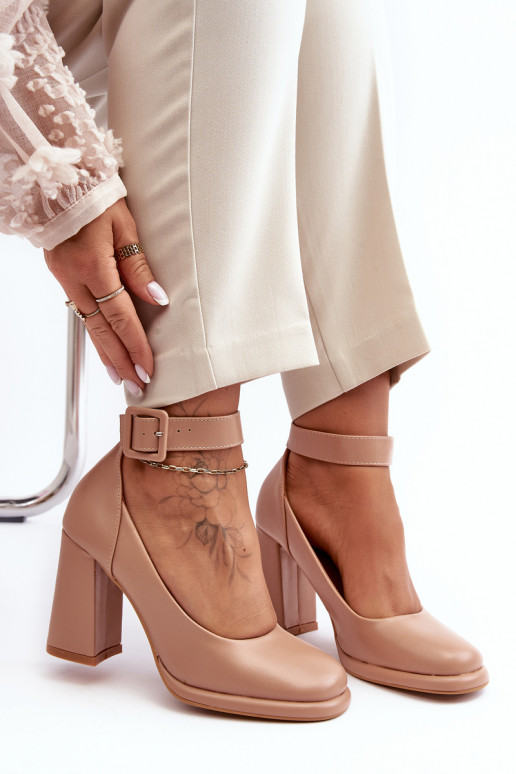 Schuhe mit Absätzen mit Schnallen Beige Idovana