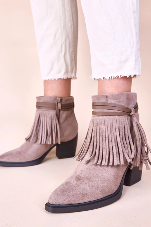 Dunkelbeige Stiefeletten auf Absatz...