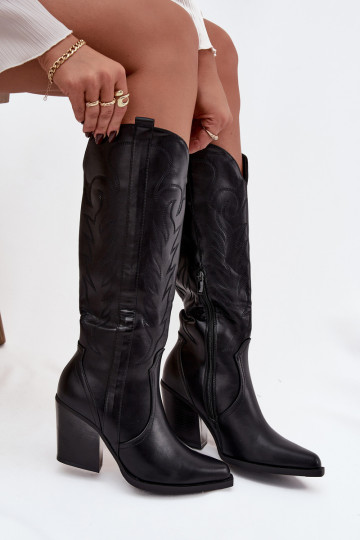 Bottes hautes style cowboy isolées avec talons en simili cuir couleur noire « Zareen »