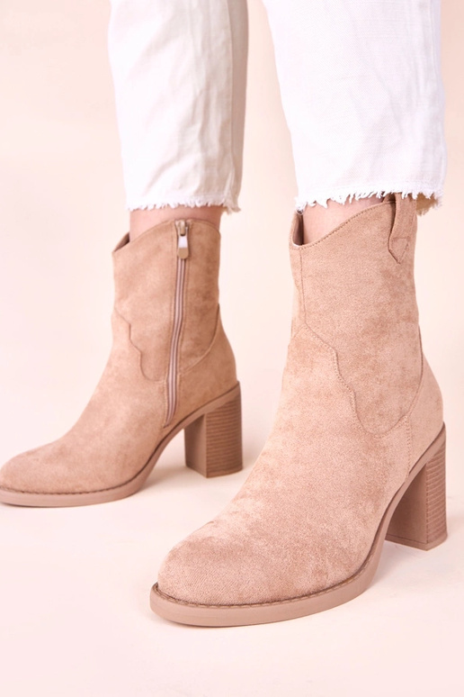Beige Stiefeletten auf Absatz aus...