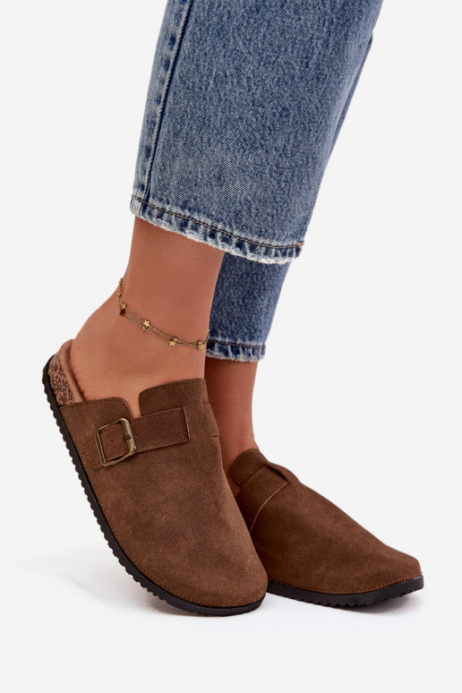 Chaussons Sabots Féminin i avec une plateforme avec boucles marron Selio