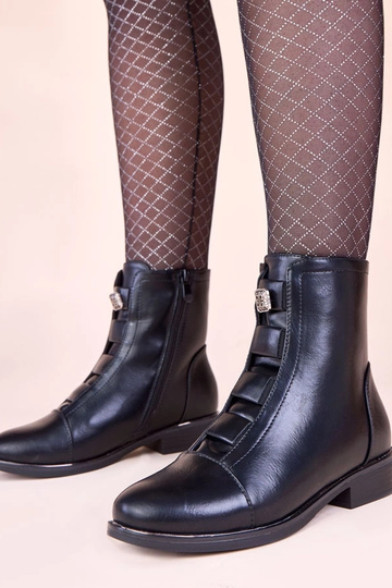 Schwarze warme Stiefeletten mit Verzierung Deca 2