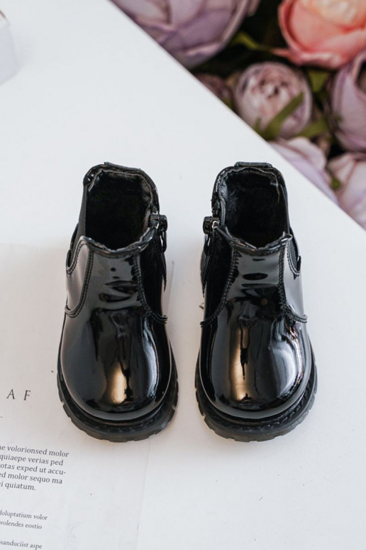 Gewärmte Kinderstiefel mit Lackeffekt, schwarze Farbe Porky