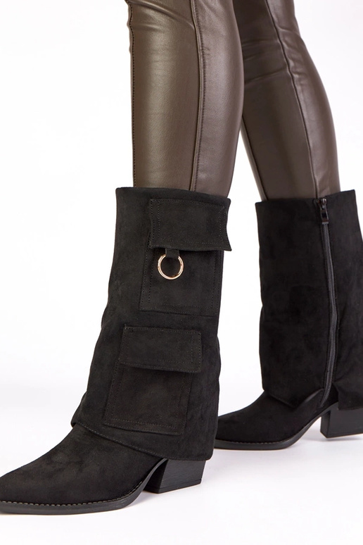 Schwarze Stiefeletten auf Absatz mit...