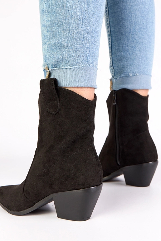 Schwarze Cowboy-Stiefeletten auf...