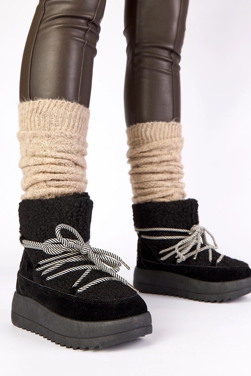 Schwarze warme Schnürschneestiefel...