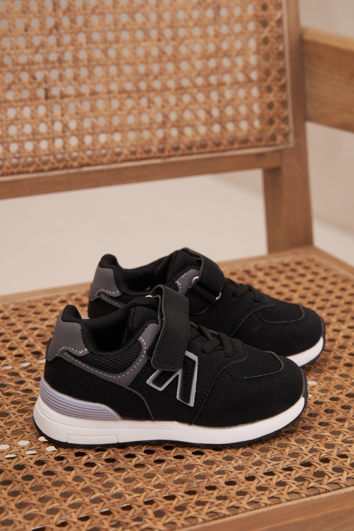 Chaussures de sport pour enfants en noir avec fermetures velcro Galisse