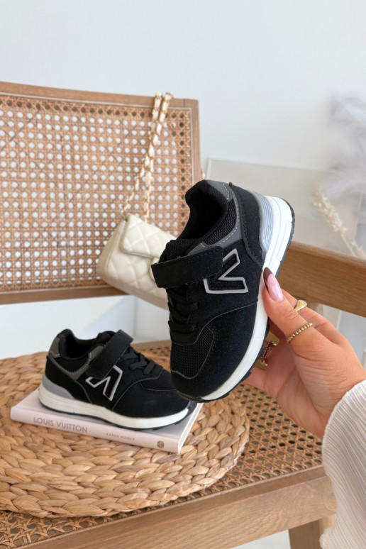 Chaussures de sport pour enfants en noir avec fermetures velcro Galisse