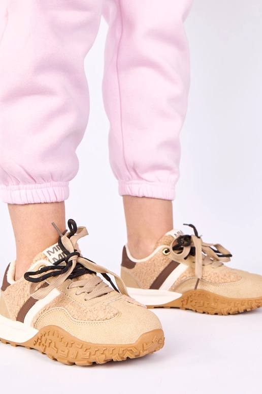 Zandkleurige warme sneakers met bont...