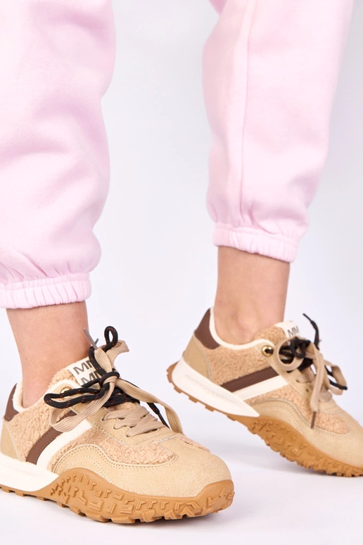 Zandkleurige warme sneakers met bont...