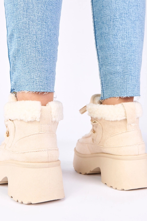 Sandfarbene Schneestiefel mit Pelz...