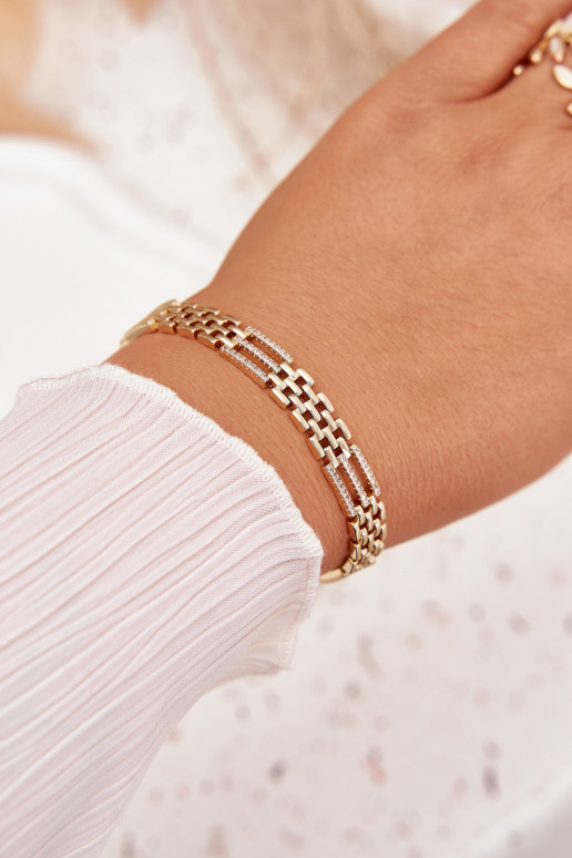 Ein Armband Feminin Aus Chirurgenstahl mit blitzenden Augen goldene Farbe