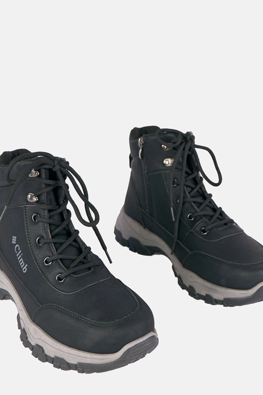 Zwarte heren, gevoerde sneakers op...