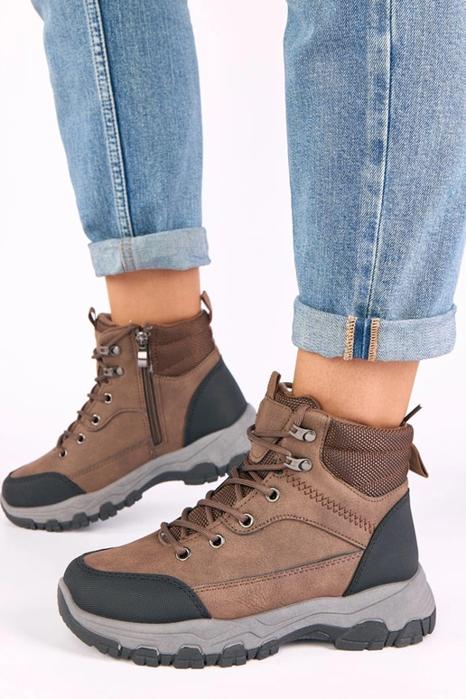 Bruine sneakers op een platform Briana