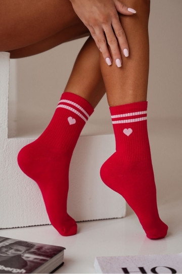 Chaussettes en lin pour femmes avec des cœurs et des rayures couleur rouge