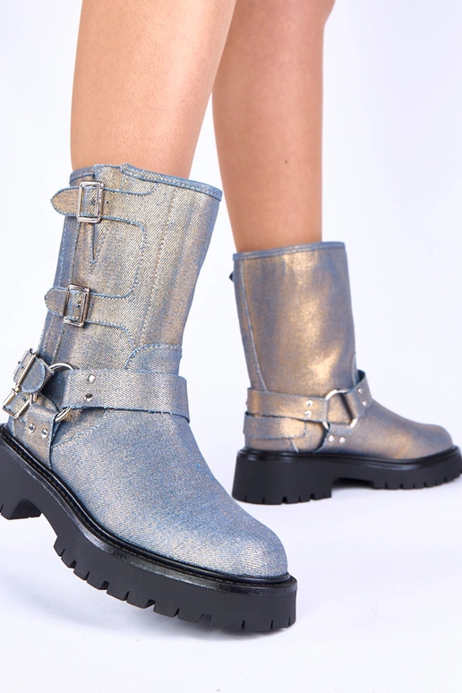 Bottines bleues avec des boucles...