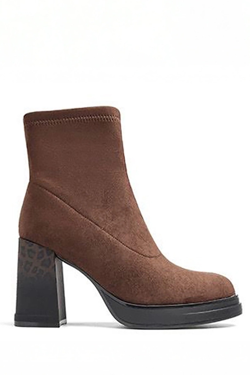 Bottines marron à talon avec motif...