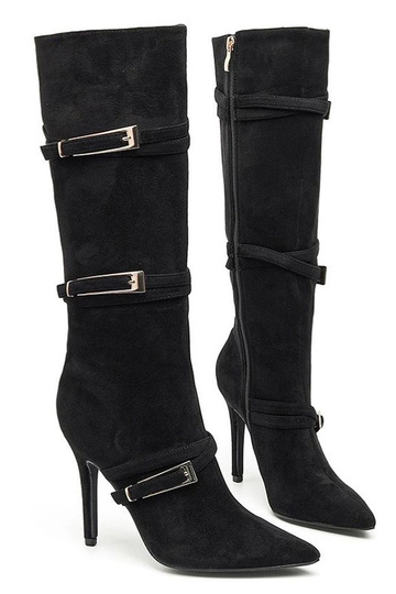 Schwarze Overknee-Stiefel...