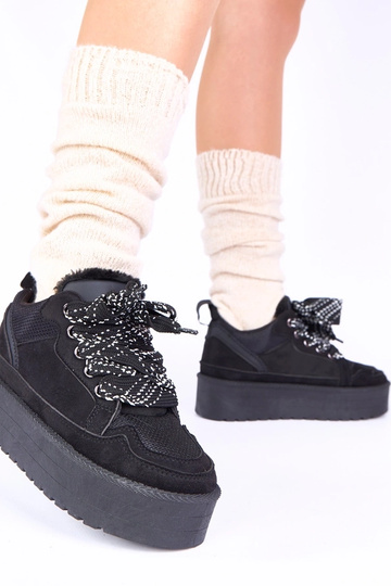 Zwarte casual schoenen op een platform met decoratieve veters Sesuna 2
