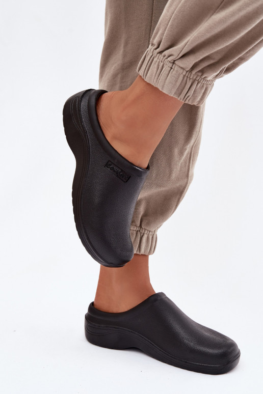 Pantoufles légères Chaussons Sabots Féminin couleur noire Parissa