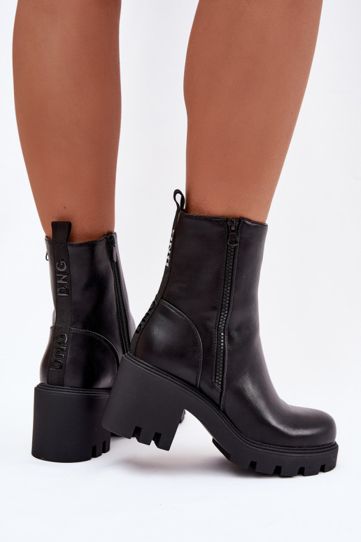 Bottes pour femmes réchauffer Sur un énorme poteau couleur noire Ameliane