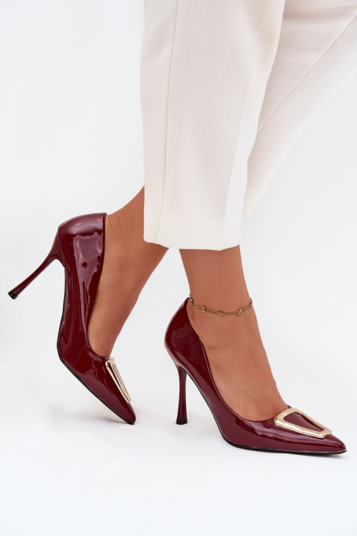 Lackierte High Heels mit goldfarbenen Details in bordeaux Paivelle