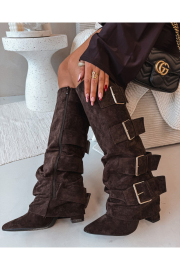 Schokoladenfarbene Damen Overknee-Stiefel mit Absatz, goldener Schnalle und weit geschnittenem Schaft aus Kunstwildleder Isave 2