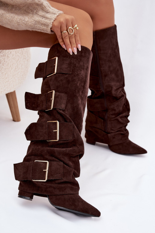 Bottes montantes en chocolat pour femmes avec talons, boucle dorée et tige évasée en daim synthétique Isave