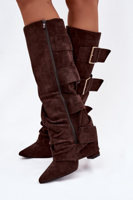 Bottes montantes en chocolat pour femmes avec talons, boucle dorée et tige évasée en daim synthétique Isave