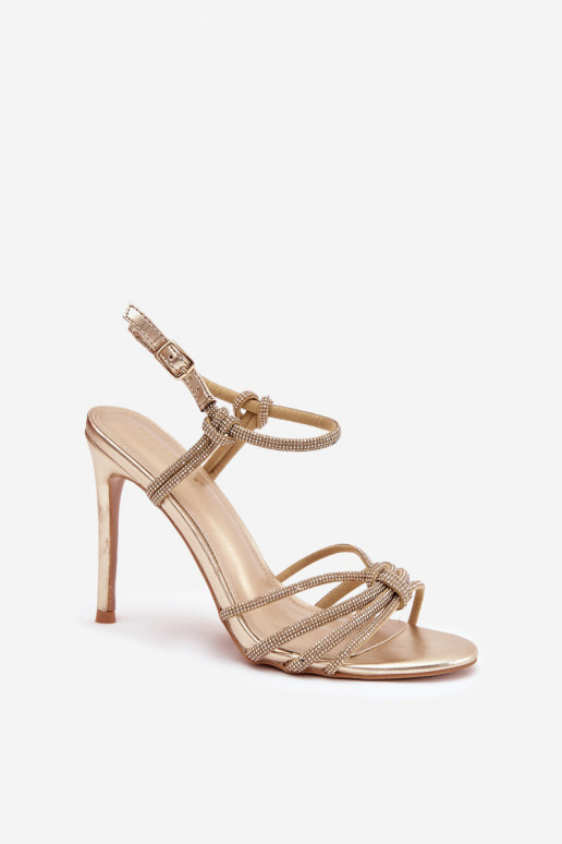 Sandales pour femmes avec des talons fins avec des bandes Et des zircons couleur dorée Tanelle