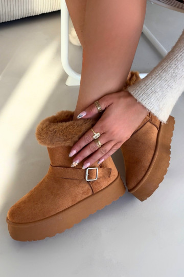 Bottes de neige pour femmes brunes avec plateforme, boucles et fourrure Jesella