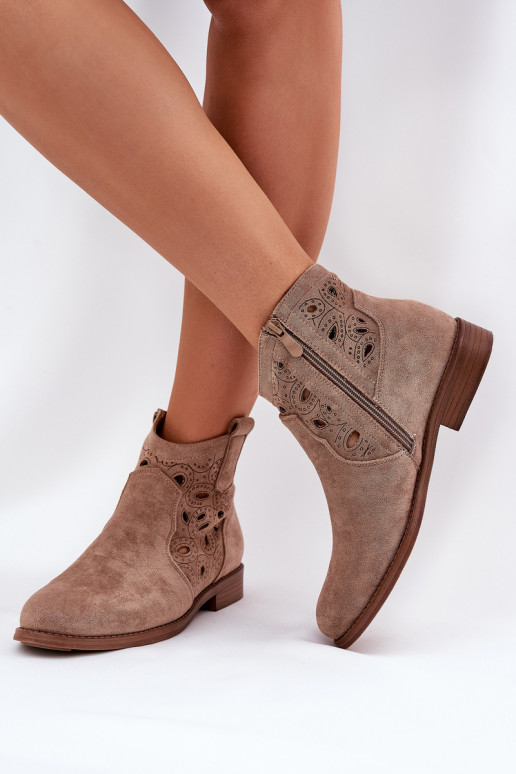 Bottes pour femmes avec des éléments ajourés Au Château beige S.Barski HY42-081