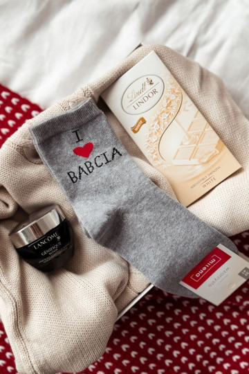 Dames sokken met de tekst "I Love Babcia" grijs