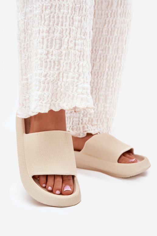 Féminin Chaussons légers en mousse Sur une semelle épaisse beige Querceria